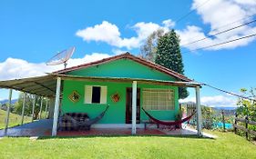 Casa aconchegante na roça c/ piscina/churrasqueira